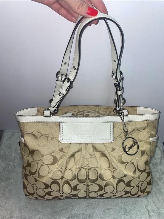 Coach Handbags - Coach ‘Gallery’ E/W Pleated Shoulder Tote